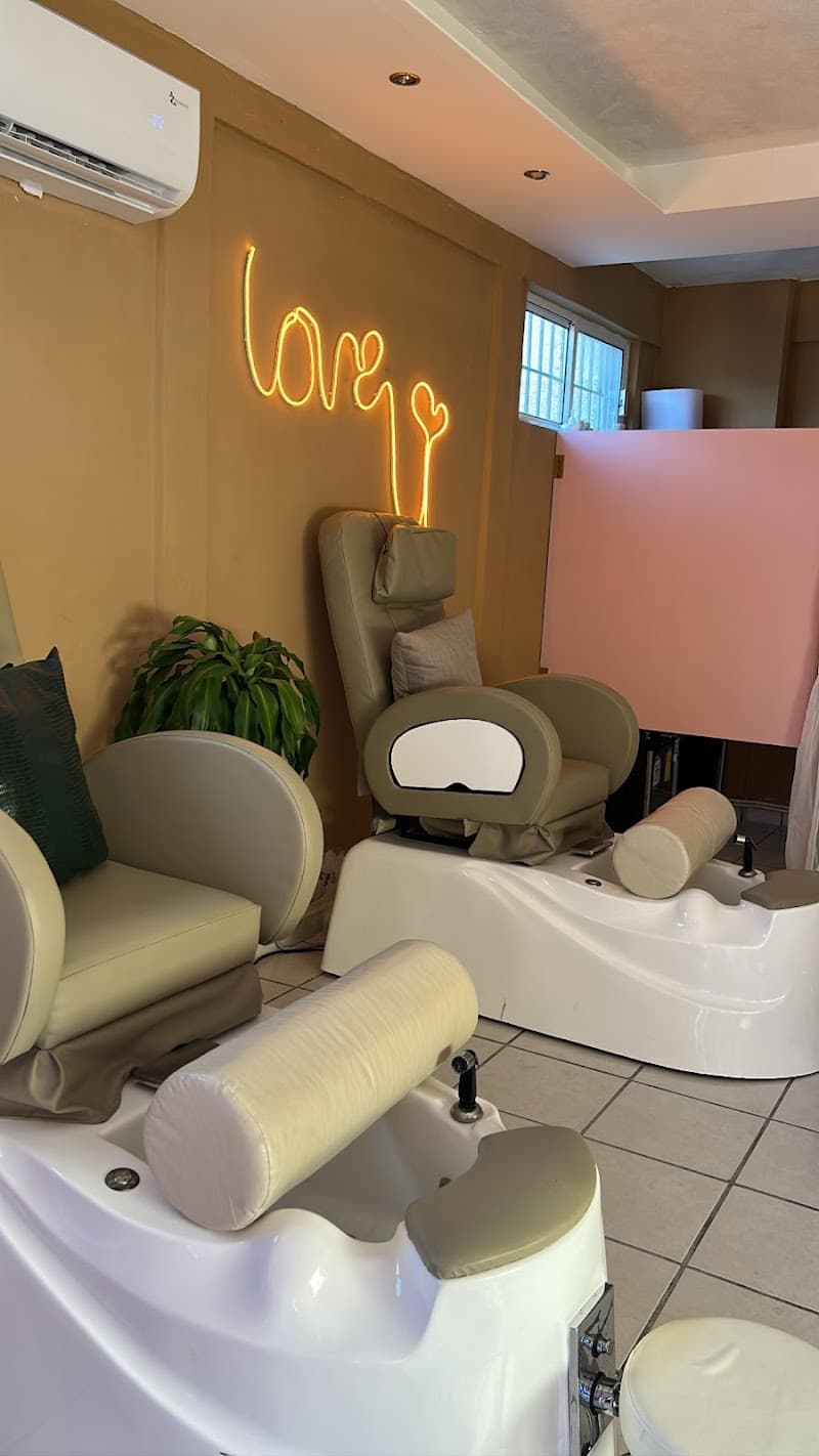 Km Nails And Spa Progreso photo