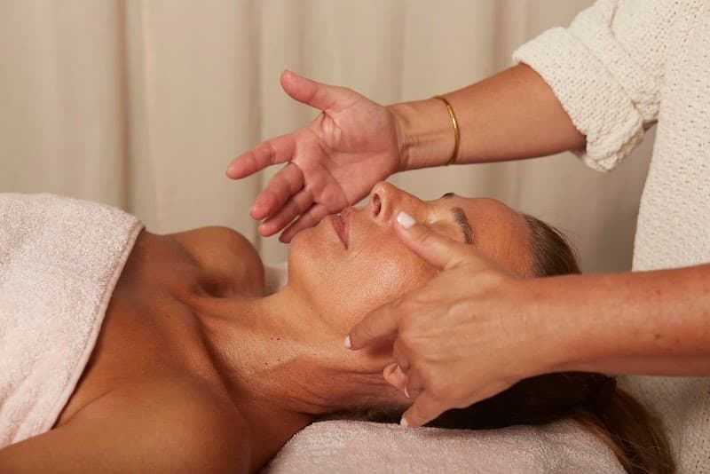 Kobido by Vanessa R - Colombes photo