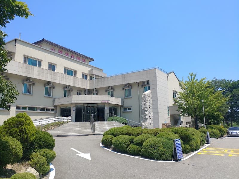 Koresco Chiaksan Bathhouse Uhngang-ri photo