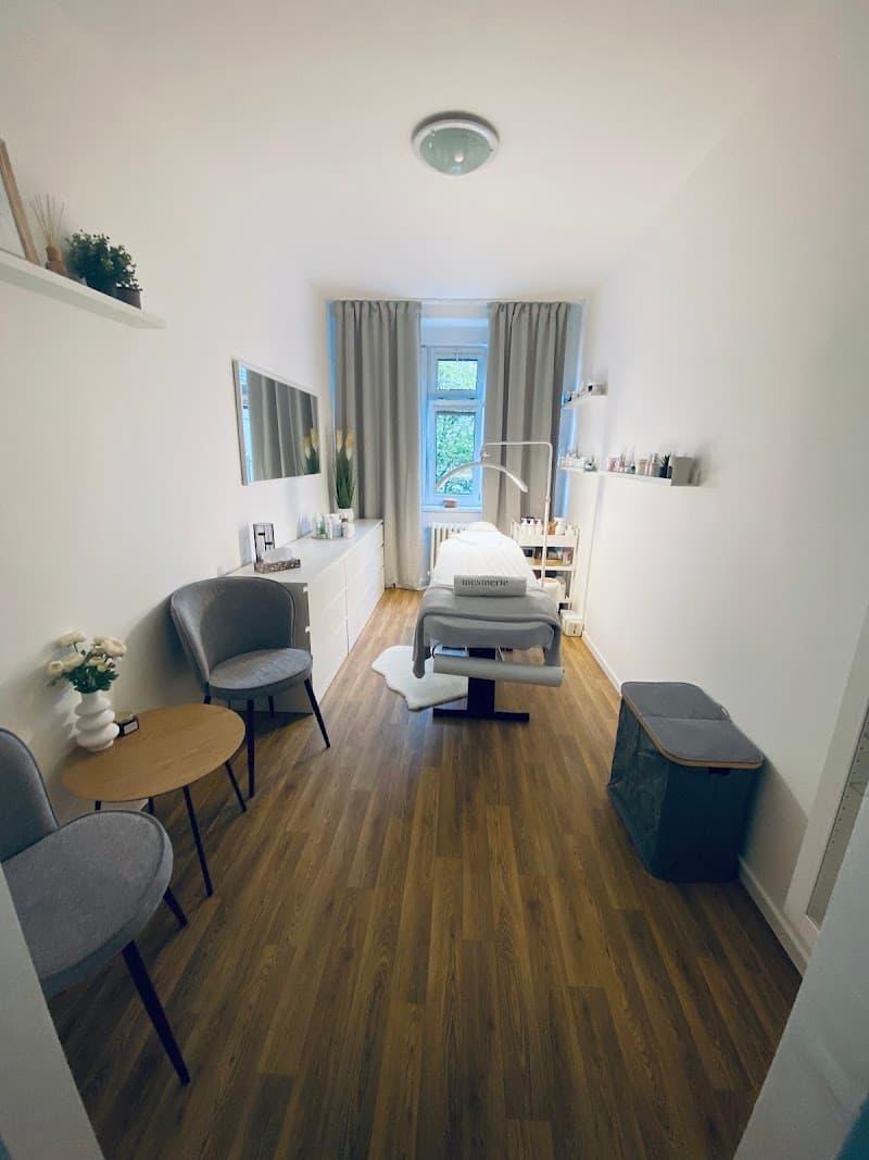 Kosmetický salon Veronika Hejnová Praha photo