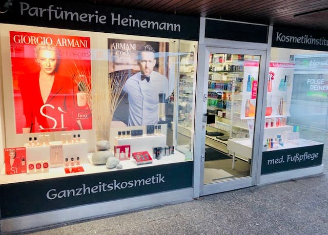 Kosmetikinstitut Parfümerie Heinemann Köln photo