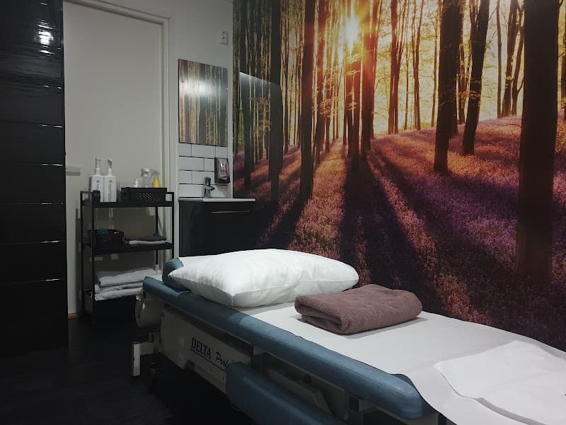 Koulutettu hieroja Henna Luoma Kemi photo