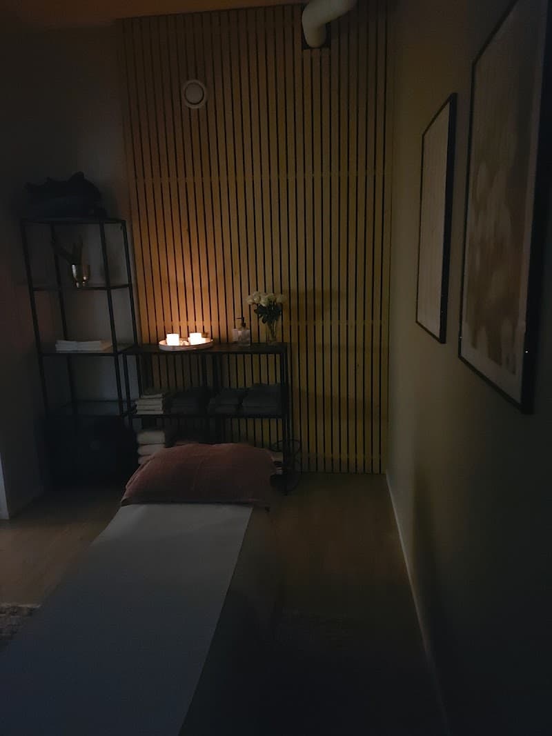 Koulutettu hieroja/urheiluhieroja Eija Vienola Petäjävesi photo