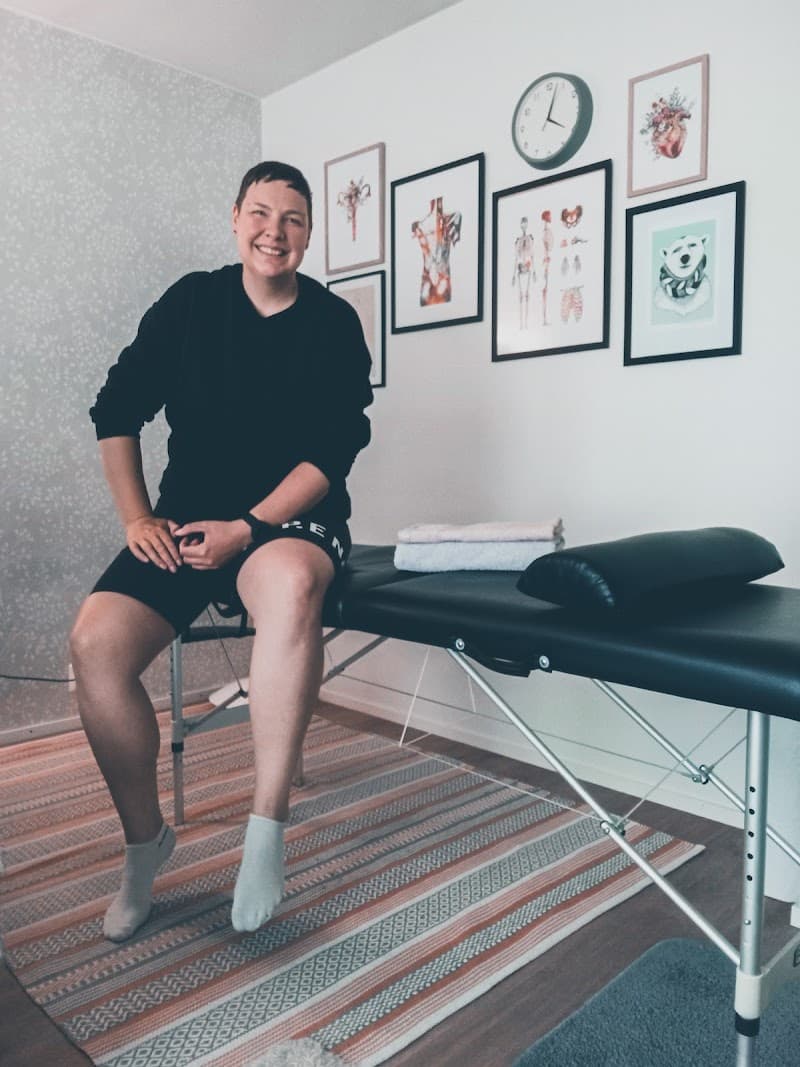 Koulutettu hieroja/urheiluhieroja Kristiina Hietanen Seinäjoki photo