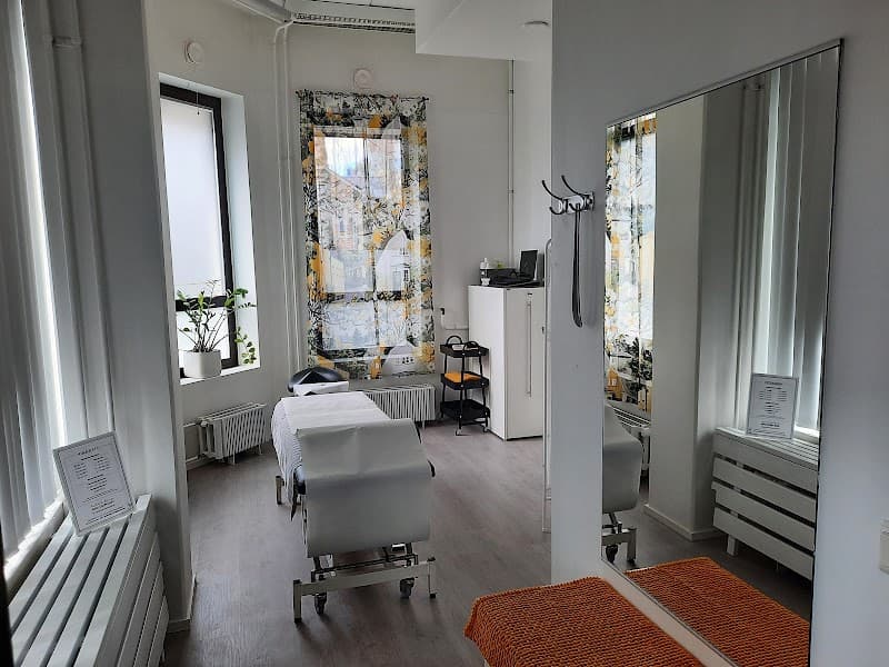 Koulutettu Hieroja / Urheiluhieroja Tiiastiina Hämeenlinna photo