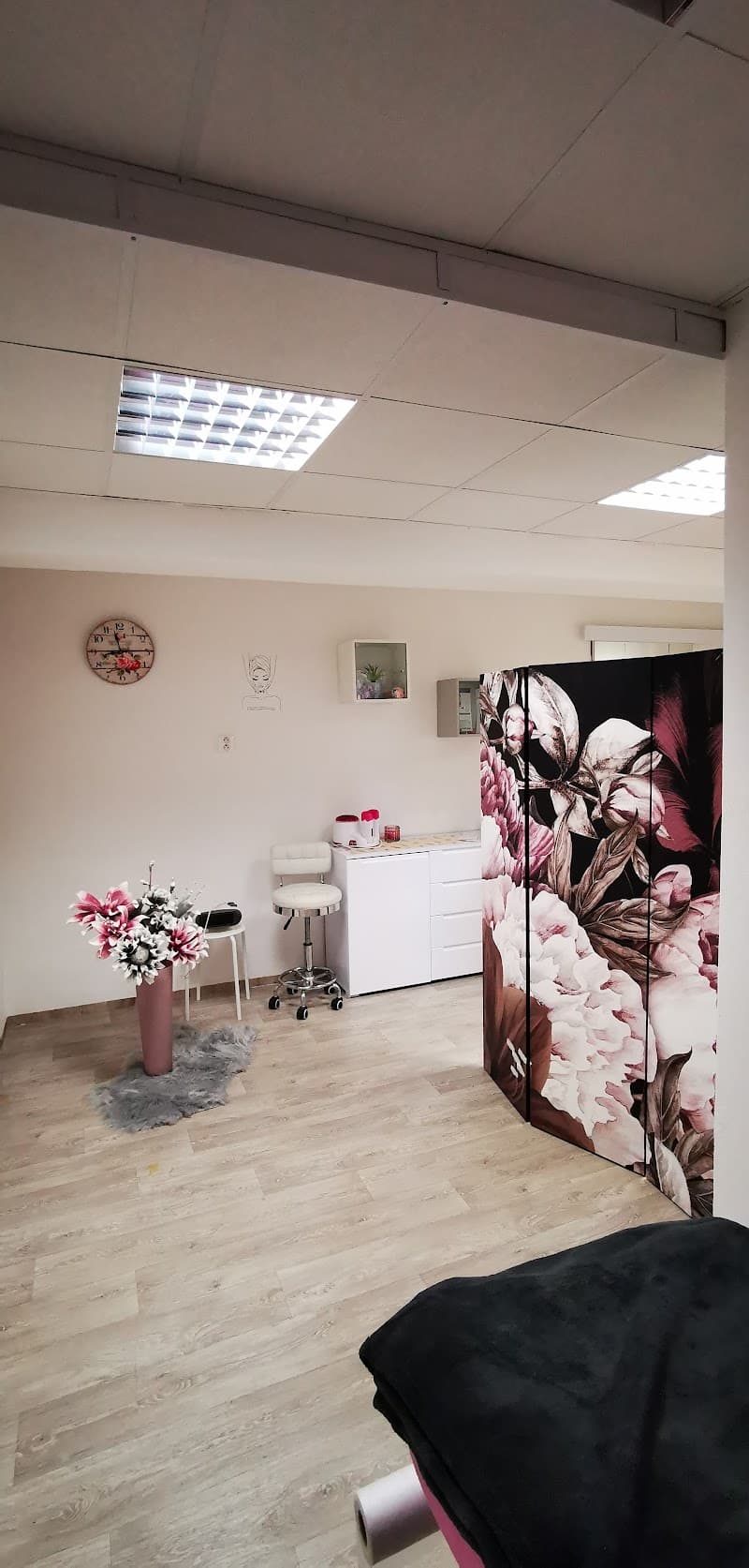 Kozmetický salón Tanya Zvolen photo