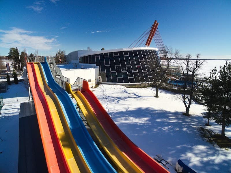 Kylpylä Tropiclandia Vaasa photo
