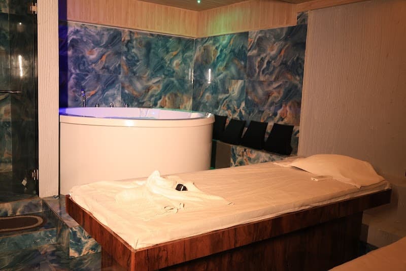 Kyra Luxury Spa Lower Parel Mumbai photo