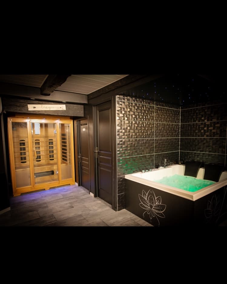 L'Evea Suite Romantique Spa et Sauna Roquecor photo