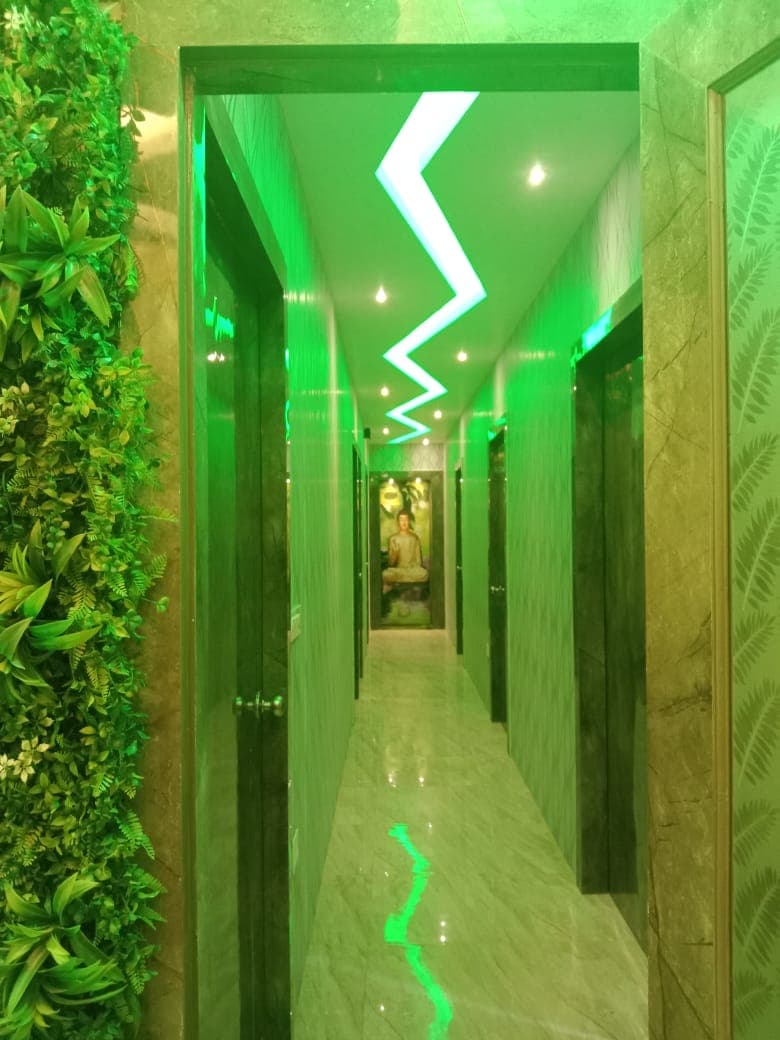 La Bracing Vibes Unisex Salon Jammu photo