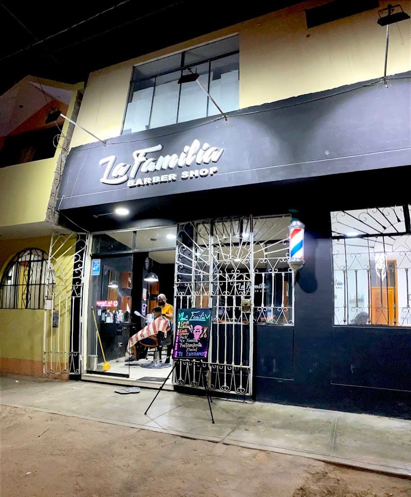 La Familia salón spa La Tinguiña photo