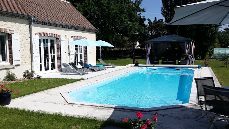 La Maison des Pins Chambre d'hôtes spa piscine Loiret Sports et Massages Chevillon-sur-Huillard photo