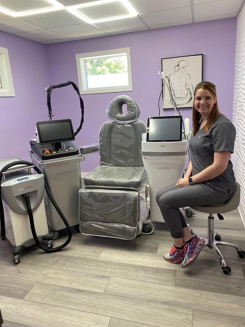 Lacey Manigo Licensed Massage Therapist - Emerge Wellness Jacksonville photo