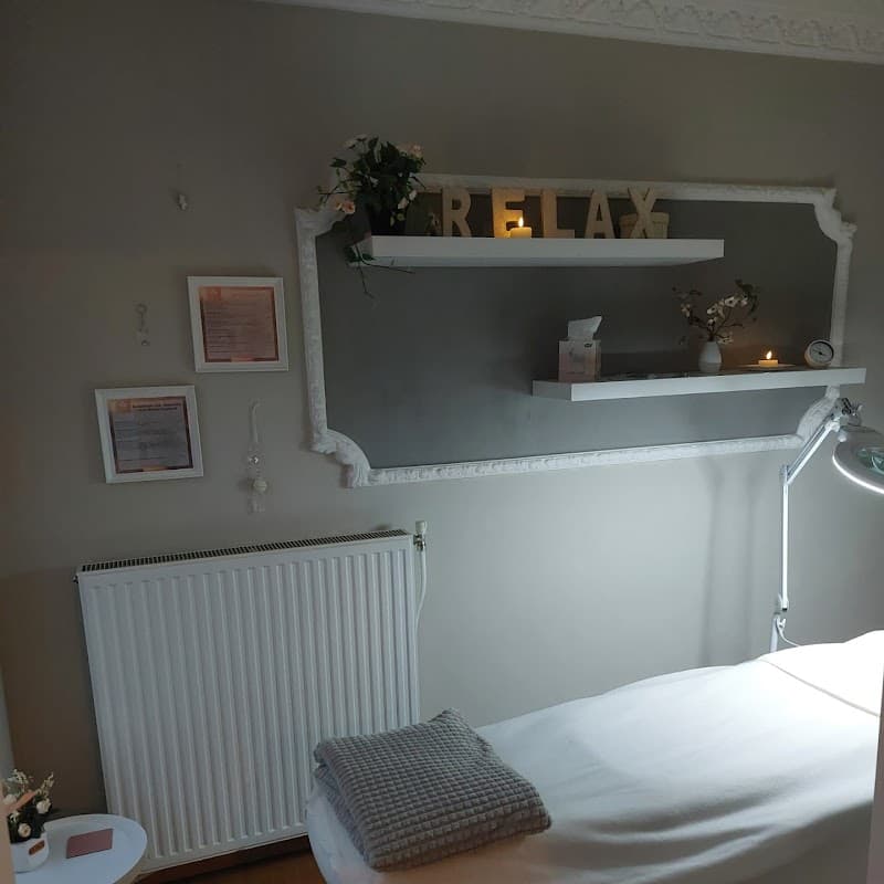 Ladics Enikő masszázs és pilla Budapest photo