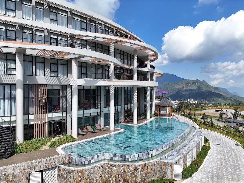 Lady Hill Sapa Resort photo