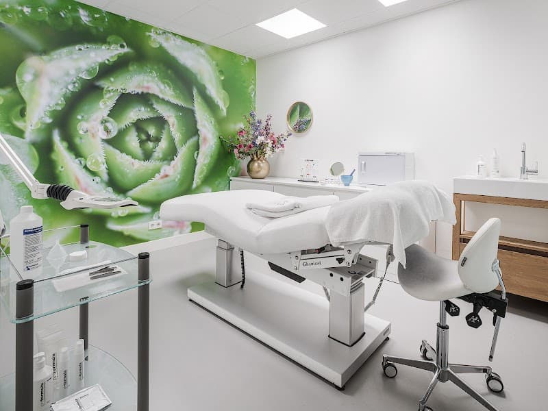 Lalana Huidkliniek Waalwijk photo