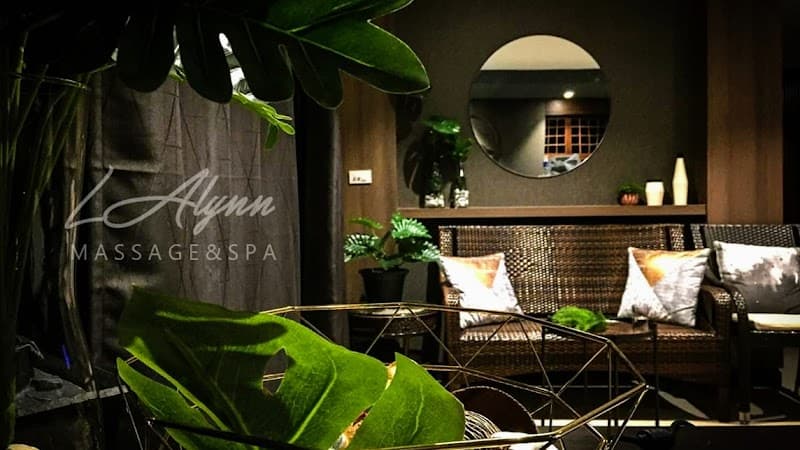 Lalynn Massage and Spa Bangkok photo
