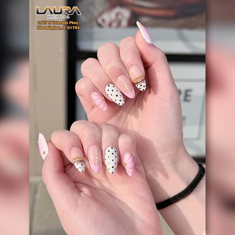 Laura's Nails & Spa Prospect Park photo