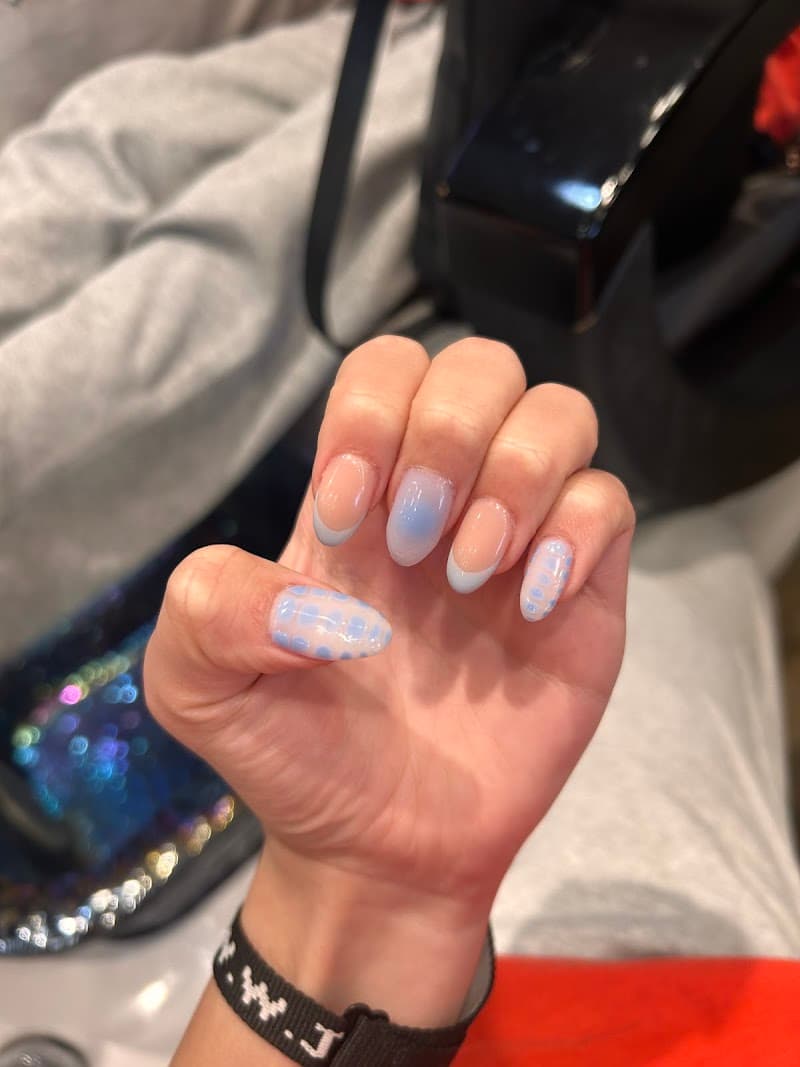 Lavish Nails and Spa by Billy Gilbert photo
