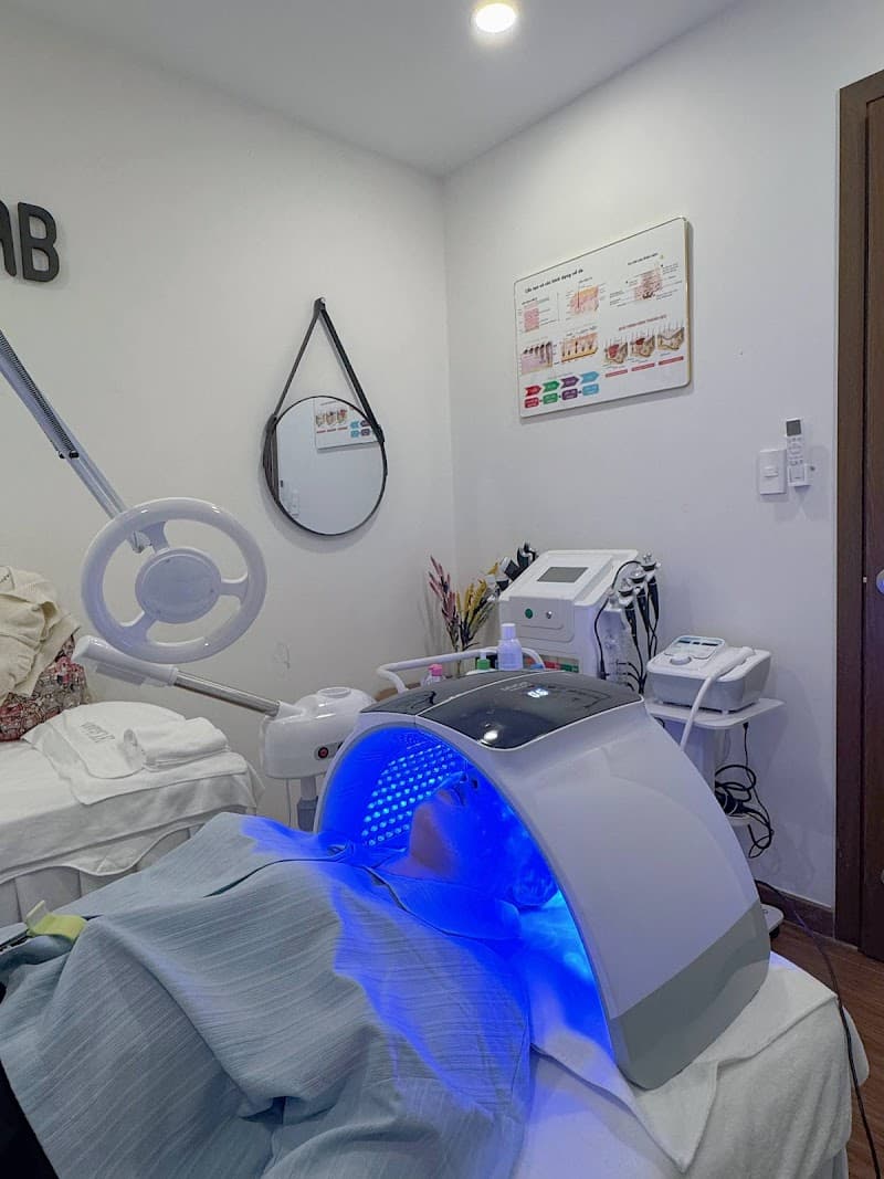 Lấy mụn tăm bông Dĩ An (HY.Skinlab) photo