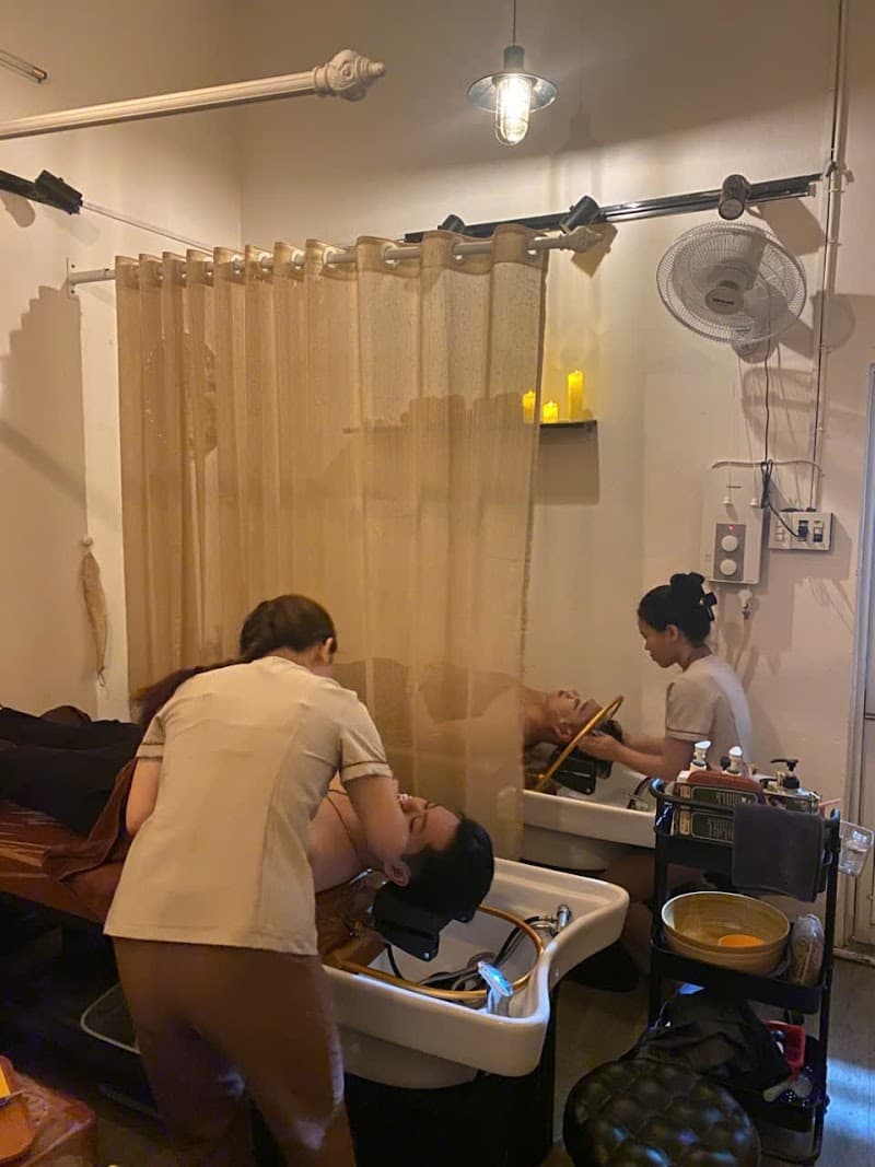 Lấy Ráy Tai Hoàng Cung VN Quy Nhơn photo