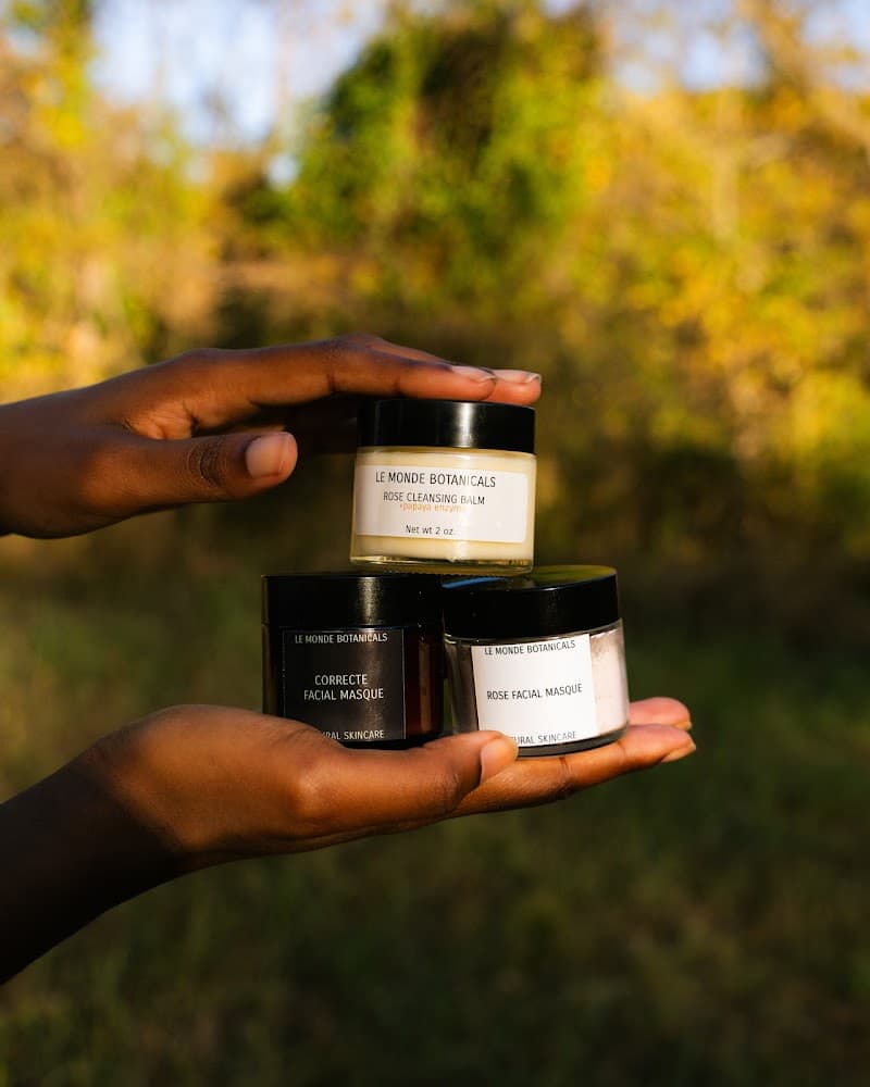 Le Monde Botanicals Fayetteville photo