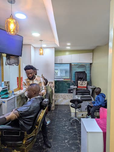 Le Paul's Executive Barber and Beauty Spa Nairobi photo