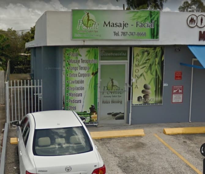 Le Petitte Caguas photo