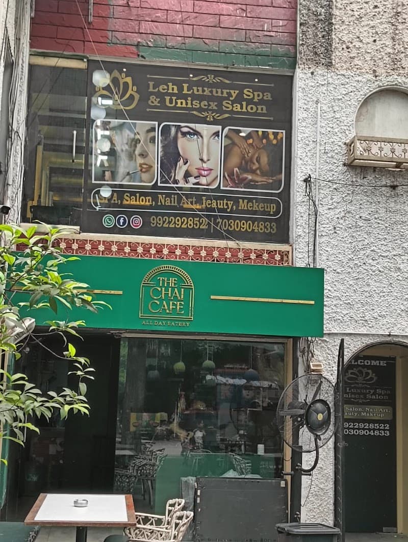 Leh Luxury Spa & salon Pune photo