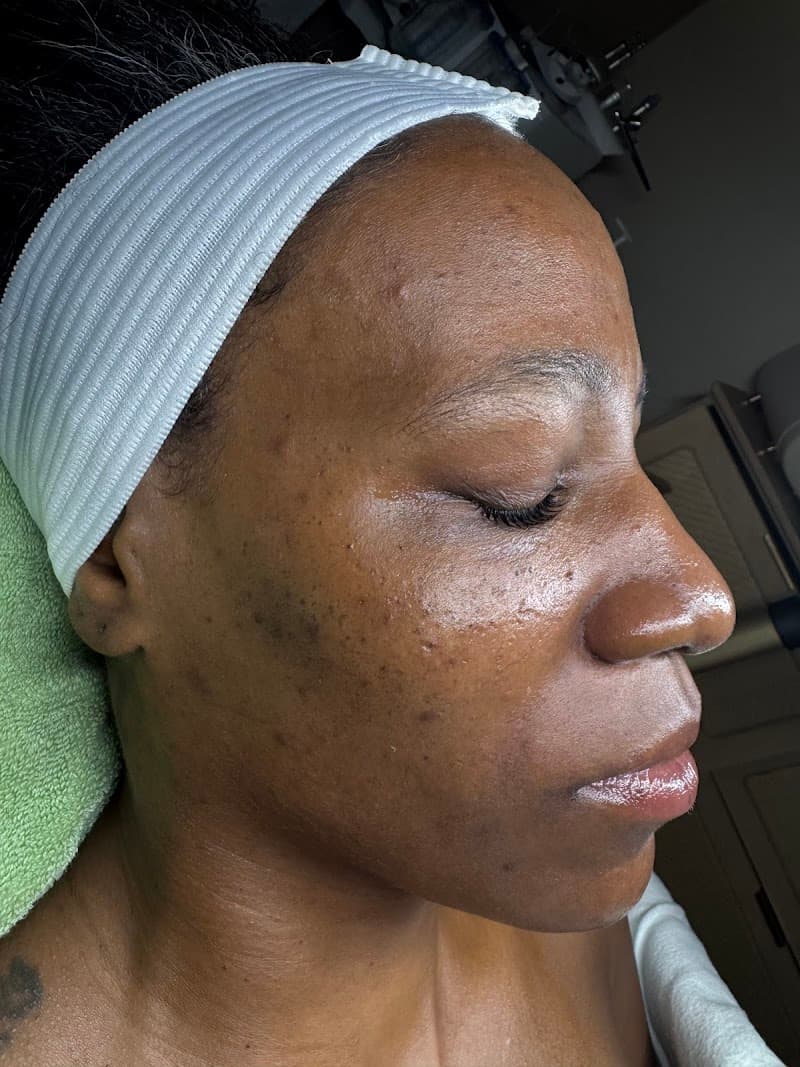 LemonBee Apothecary Spa English photo