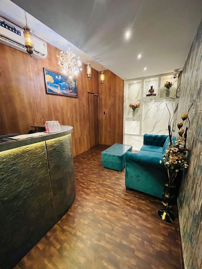 Leo Luxury Spa In Bandra West Mumbai photo