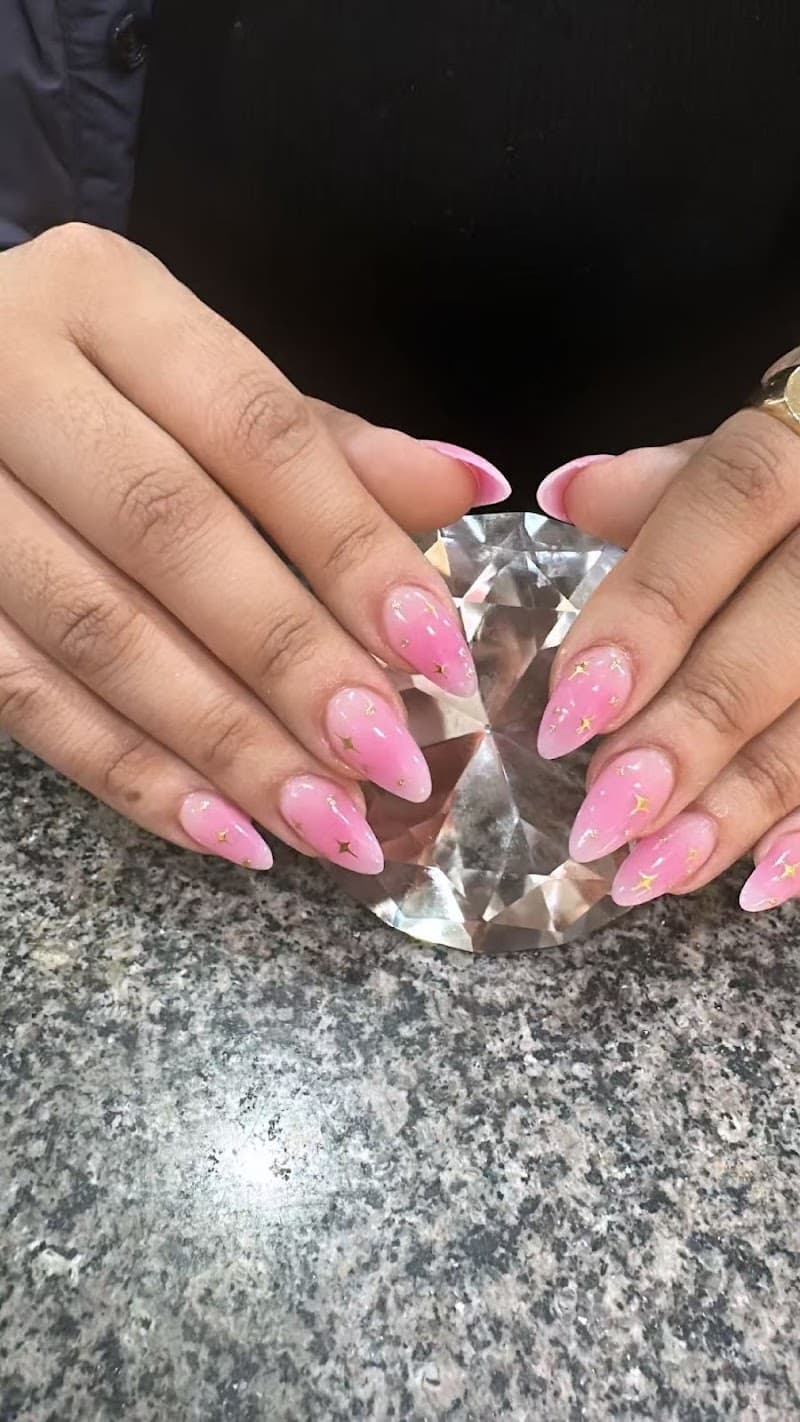 Linda's Salon & Spa West New York photo