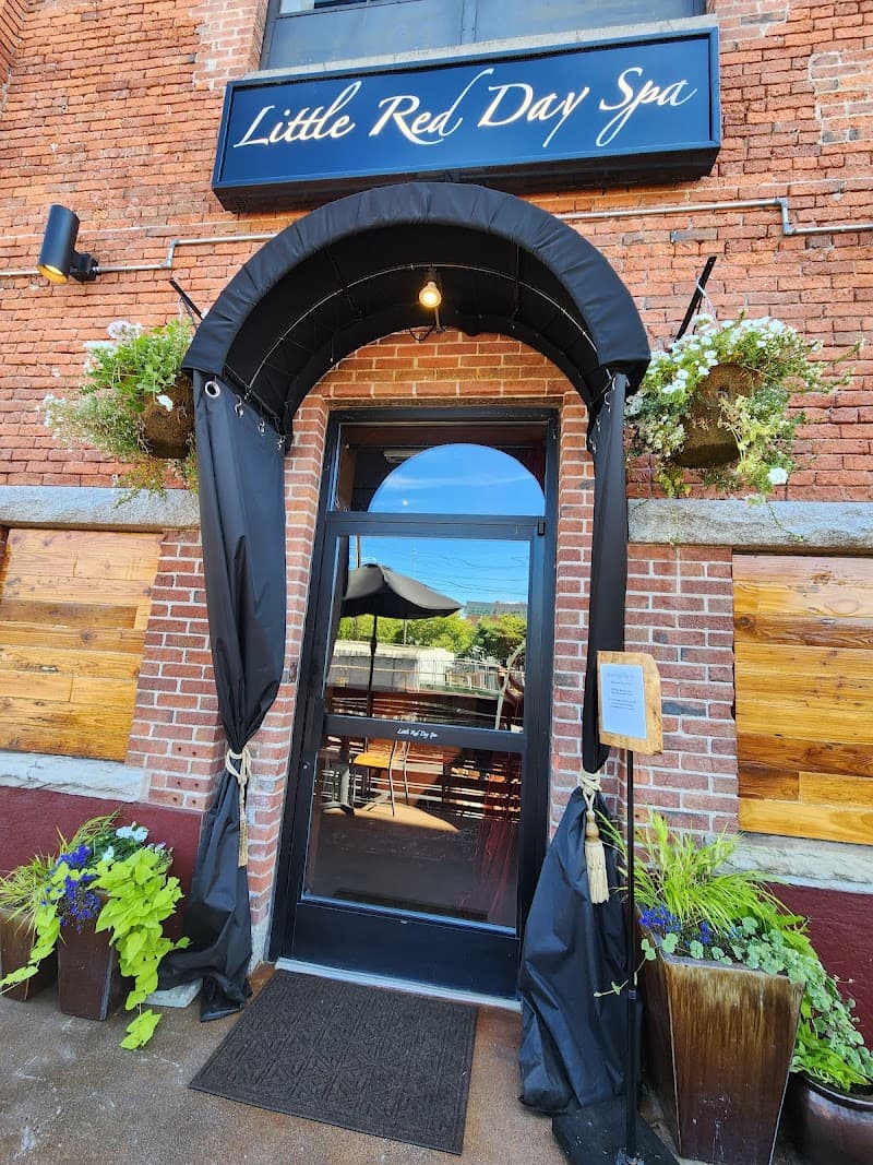 Little Red Day Spa: Couple's Massage and Retreat Seattle photo