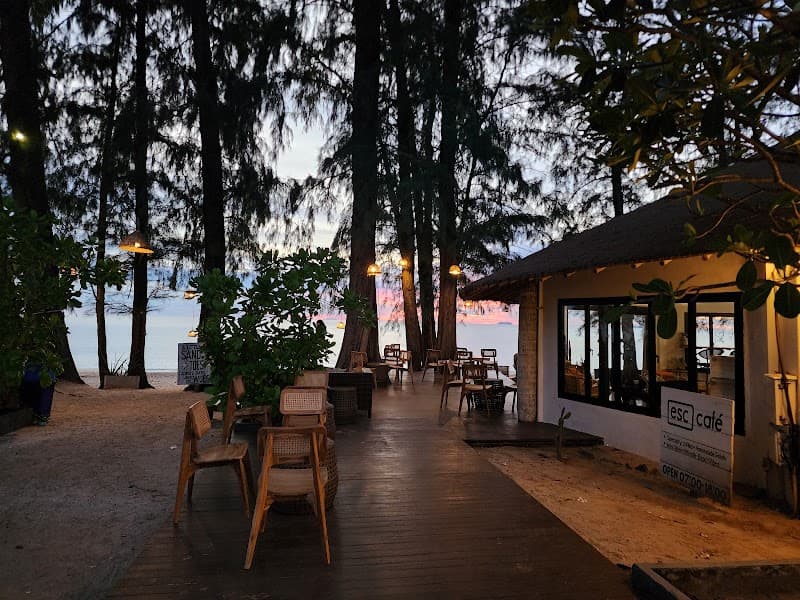 Long Beach Chalet Koh Lanta photo
