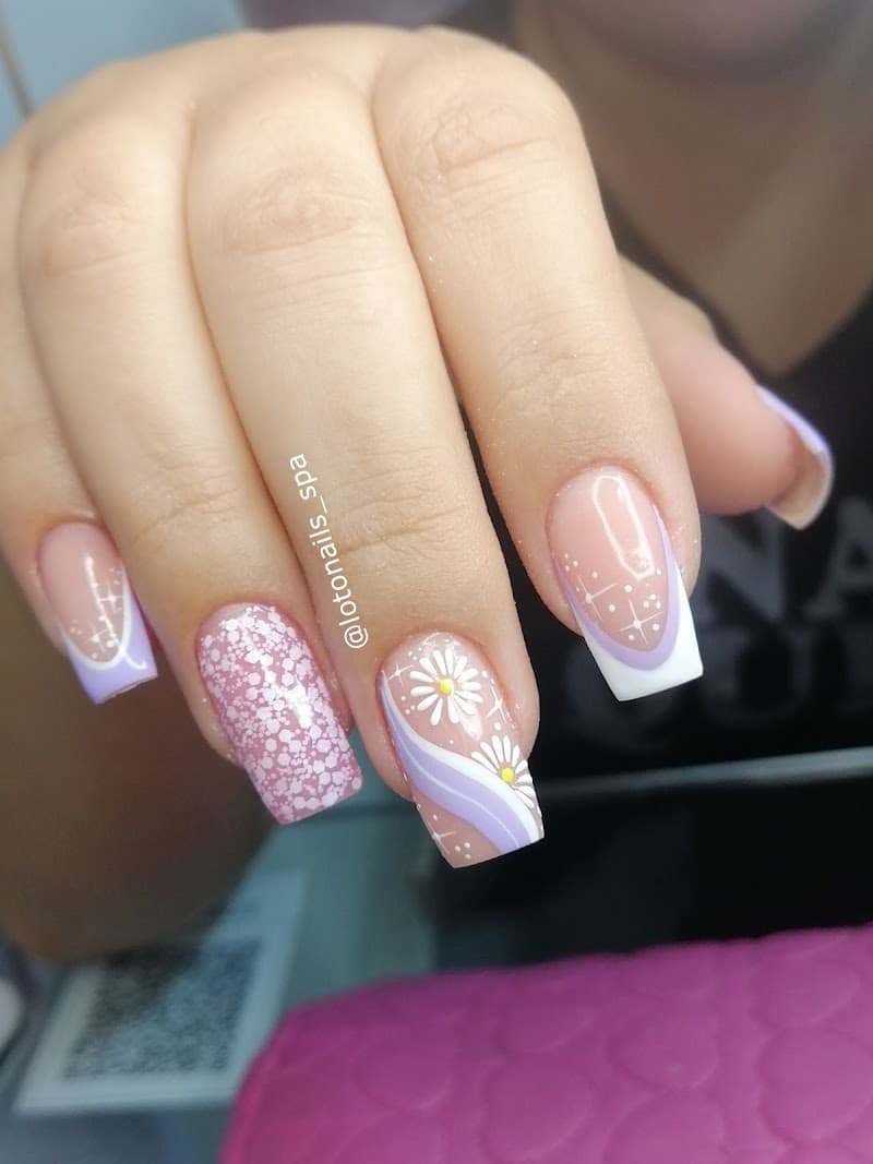 Loto nails spa Medellín photo