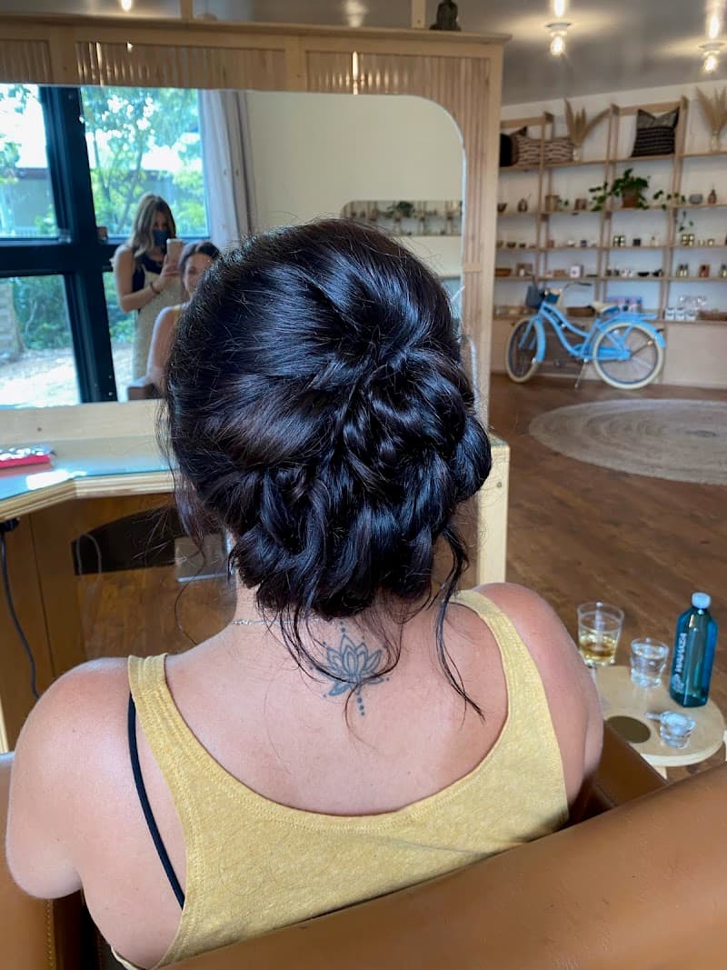 Lovie's Salon and Spa Corolla photo