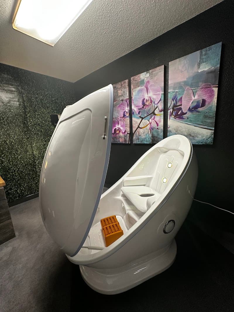 Lower Lounge Spa Clovis photo
