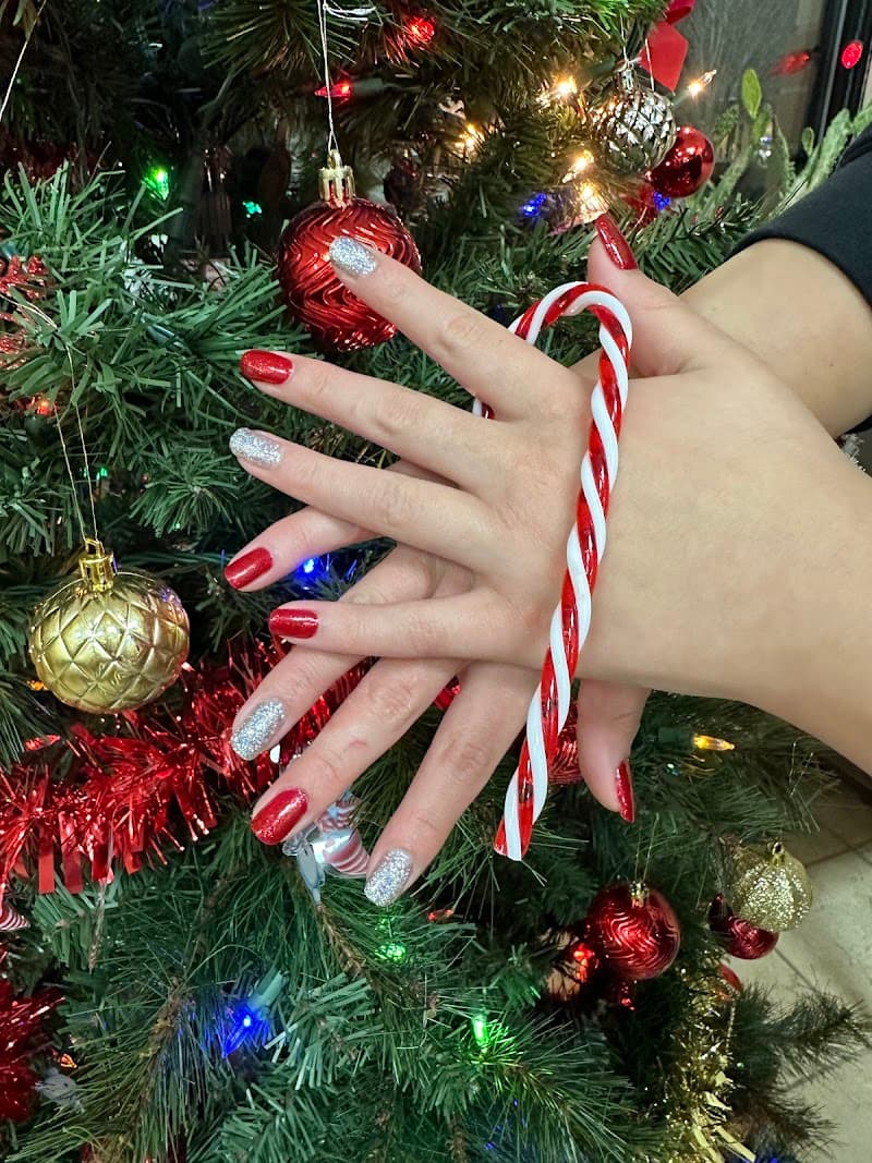 Lucy Nails Carol Stream photo