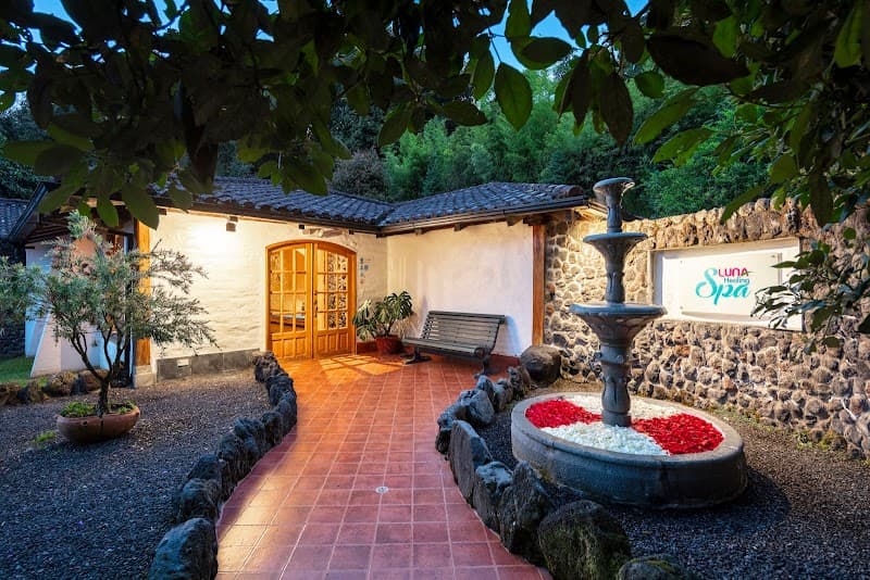 Luna Healing Spa Baños de Agua Santa photo