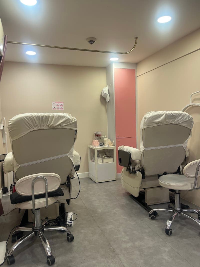 Luxe Lash Lounge Onnut BKK Eyelash Extensions, Eyebrow and Lip Tattooing, On Nut Bangkok photo