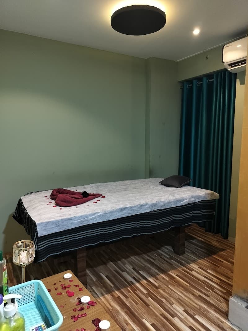 Luxe spa Dhanori Pune photo