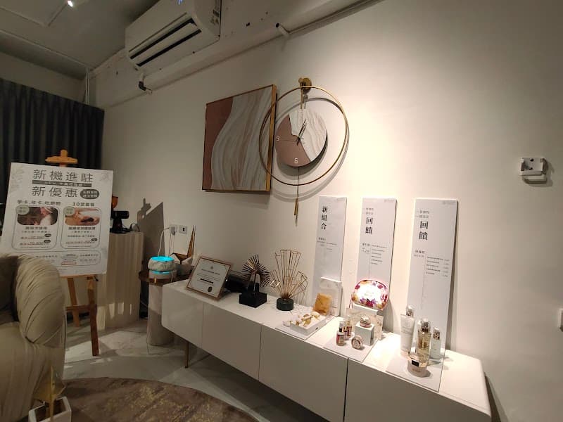 LUXE YOUNG Spa and Skin Care Taipei City photo