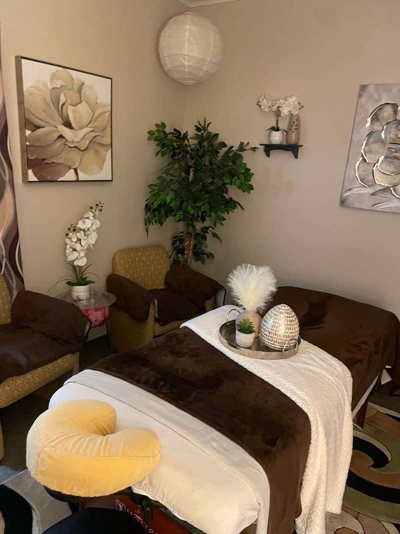 Luxurious Essentials Southfield photo