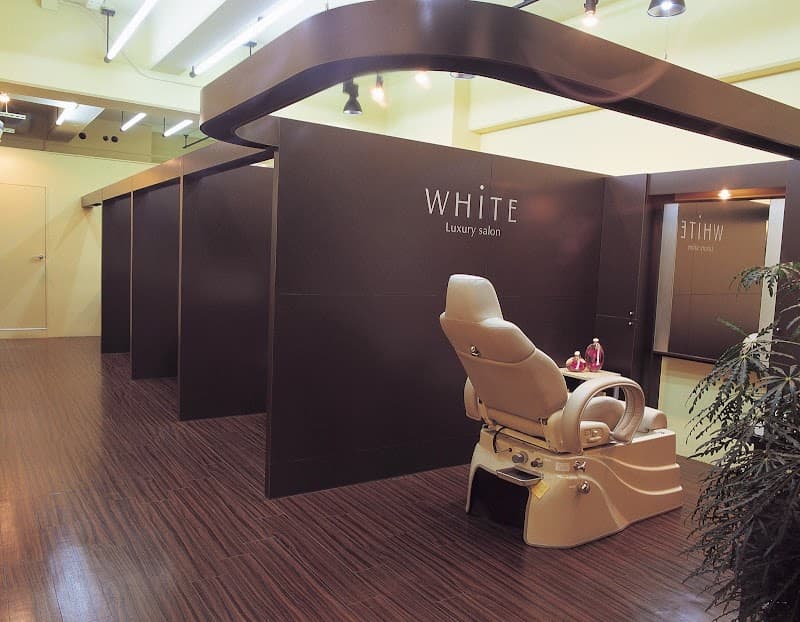 Luxury salon WHITE Suita City photo