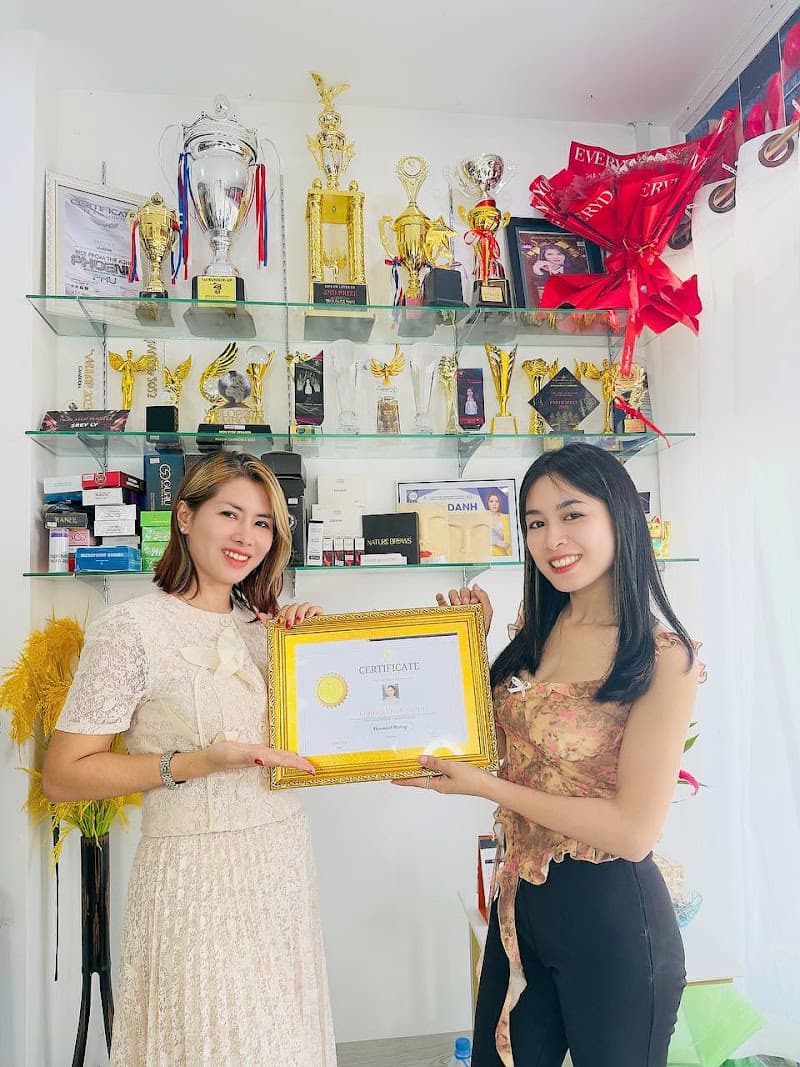 LY Beauty Academy Phum Mouy photo