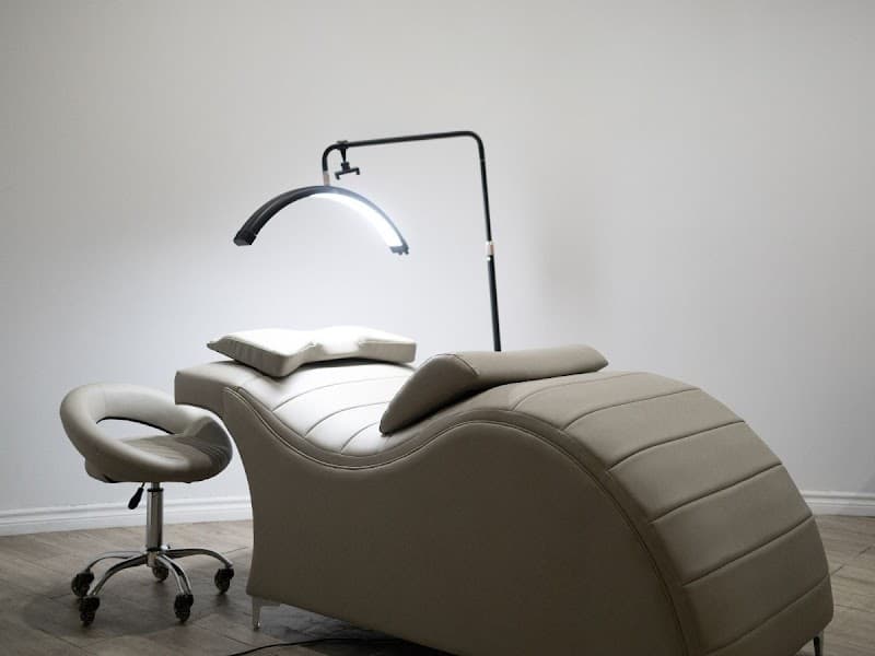M Lash Bar Montreal photo