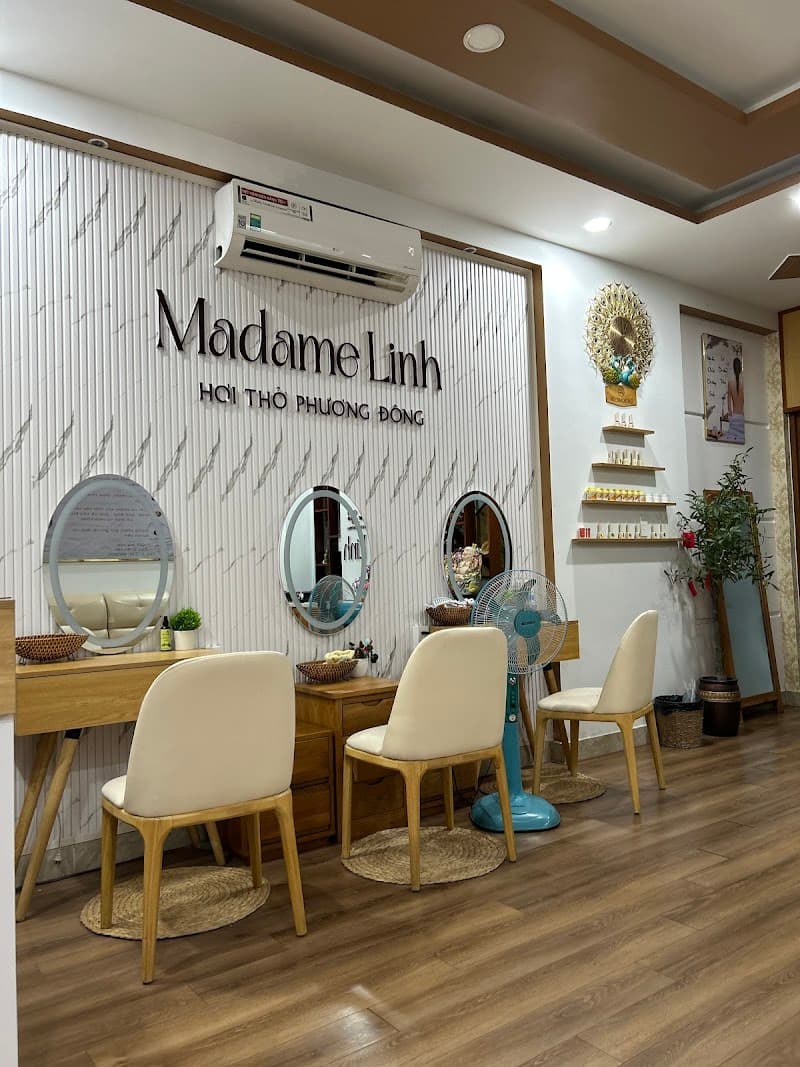 Madame Linh Thủ Dầu Một photo