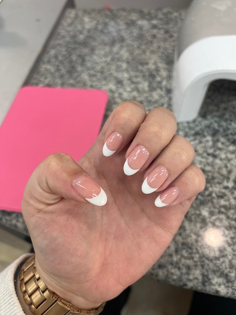 Magnolia Nails & Spa West Lake Hills photo