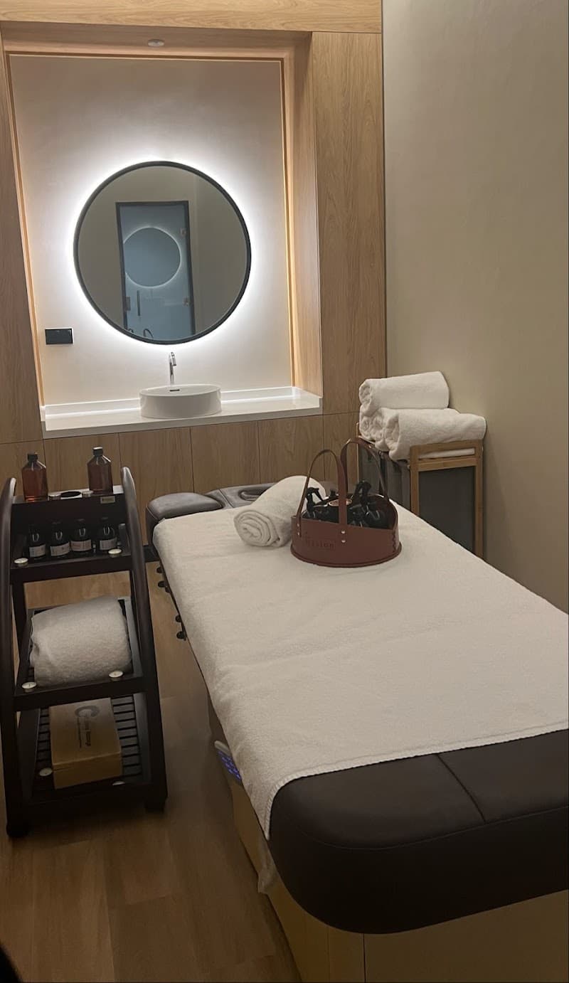 Maison Elle Spa Prince Mohammed Ibn Salman Ibn Abdulaziz Rd photo