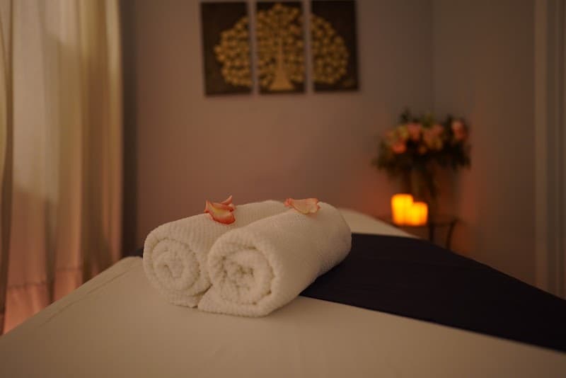 Male masseurs New York photo